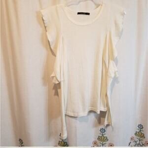 DOE and Rae cream soft cold shoulder ruffled‎ sweater small